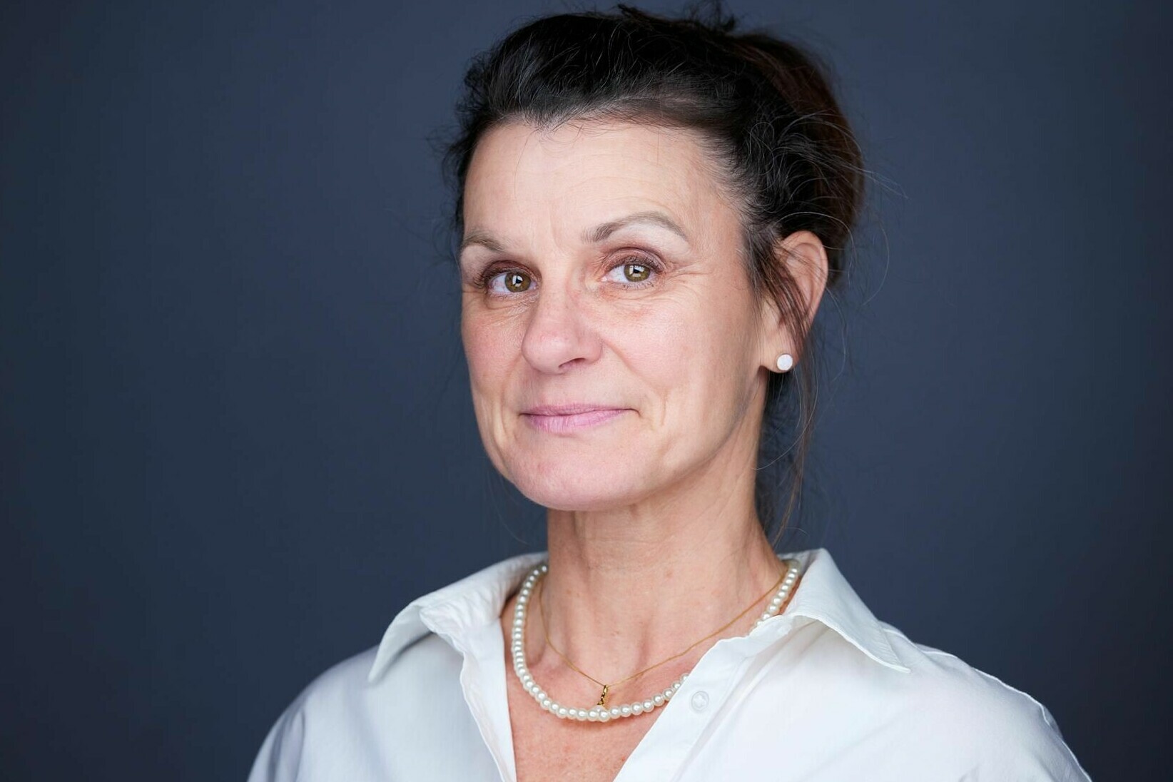 Head shot of Rosie Gray